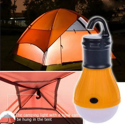 Lampe de tente LED suspendue dans une tente