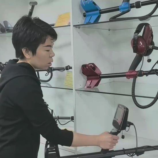 Détecteur de métaux rechargeable en démonstration