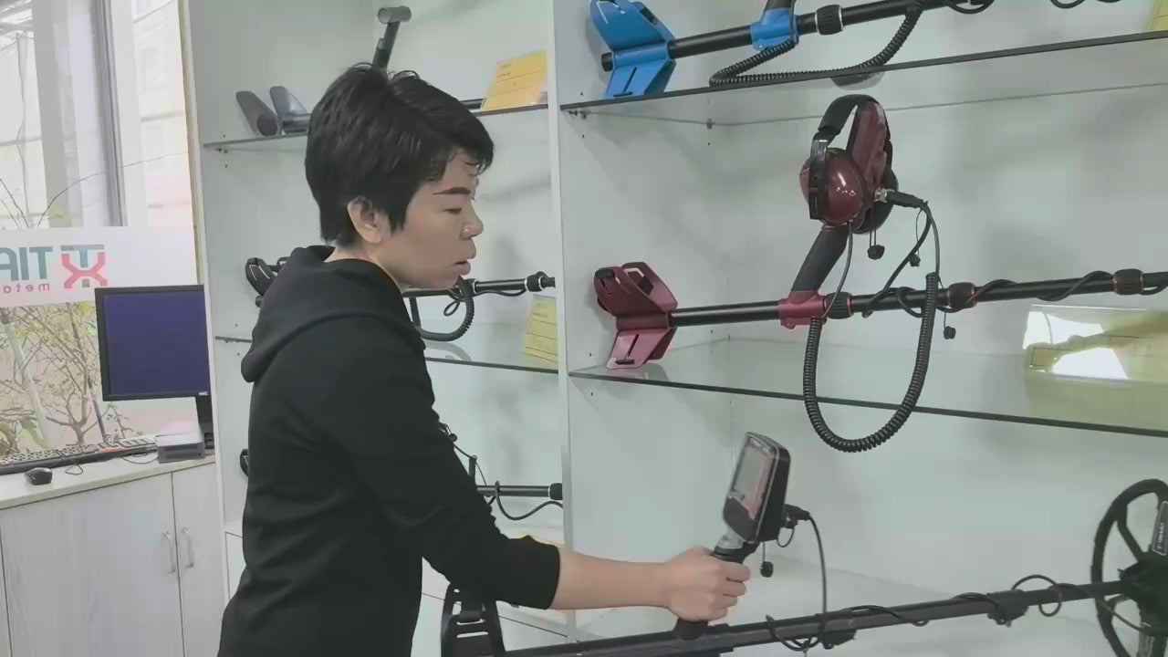 Détecteur de métaux rechargeable en démonstration